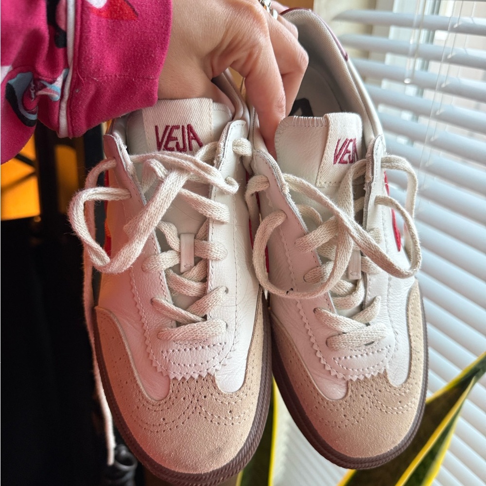 Veja Volley Tricolored Low-Top Court Sneakers